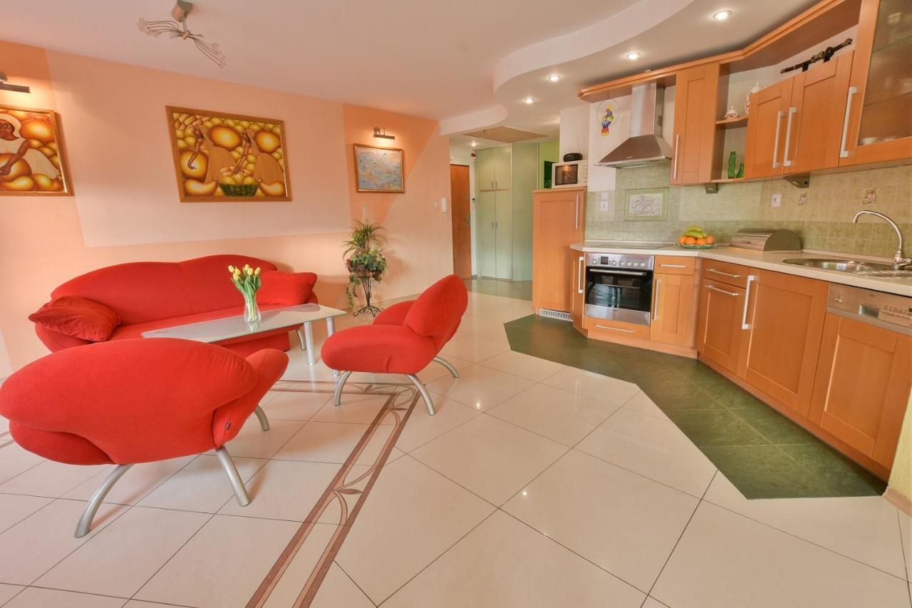 Promenada Apartment *